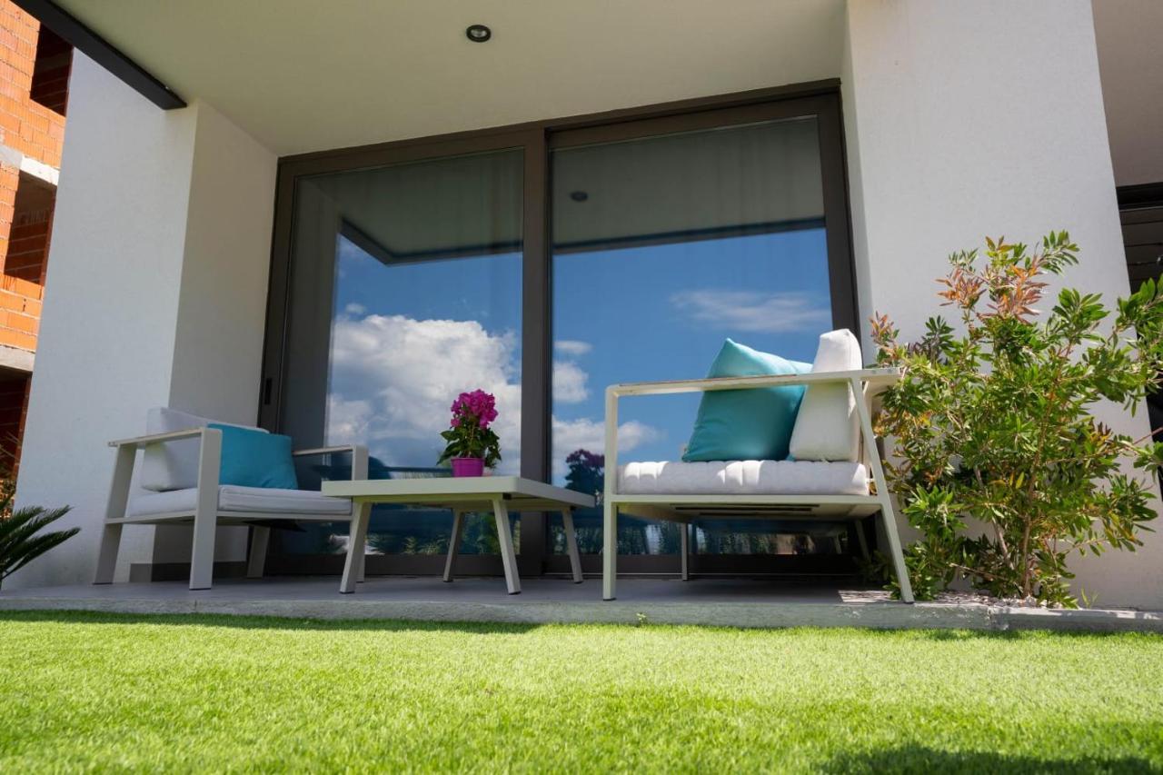 Apartmani Lara Baška Voda Exterior foto